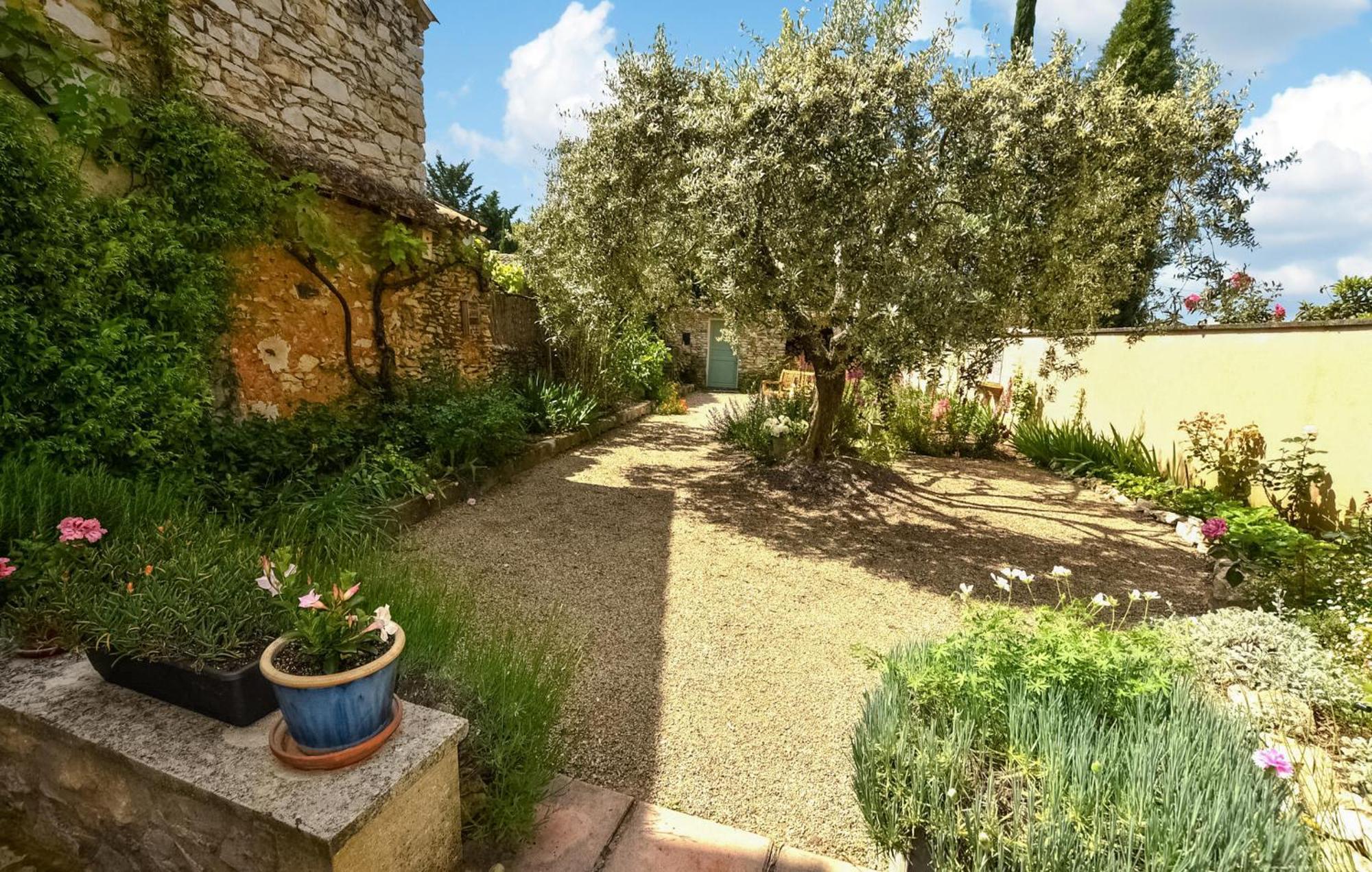 2 Bedroom Gorgeous Home In Villes-Sur-Auzon Exterior foto