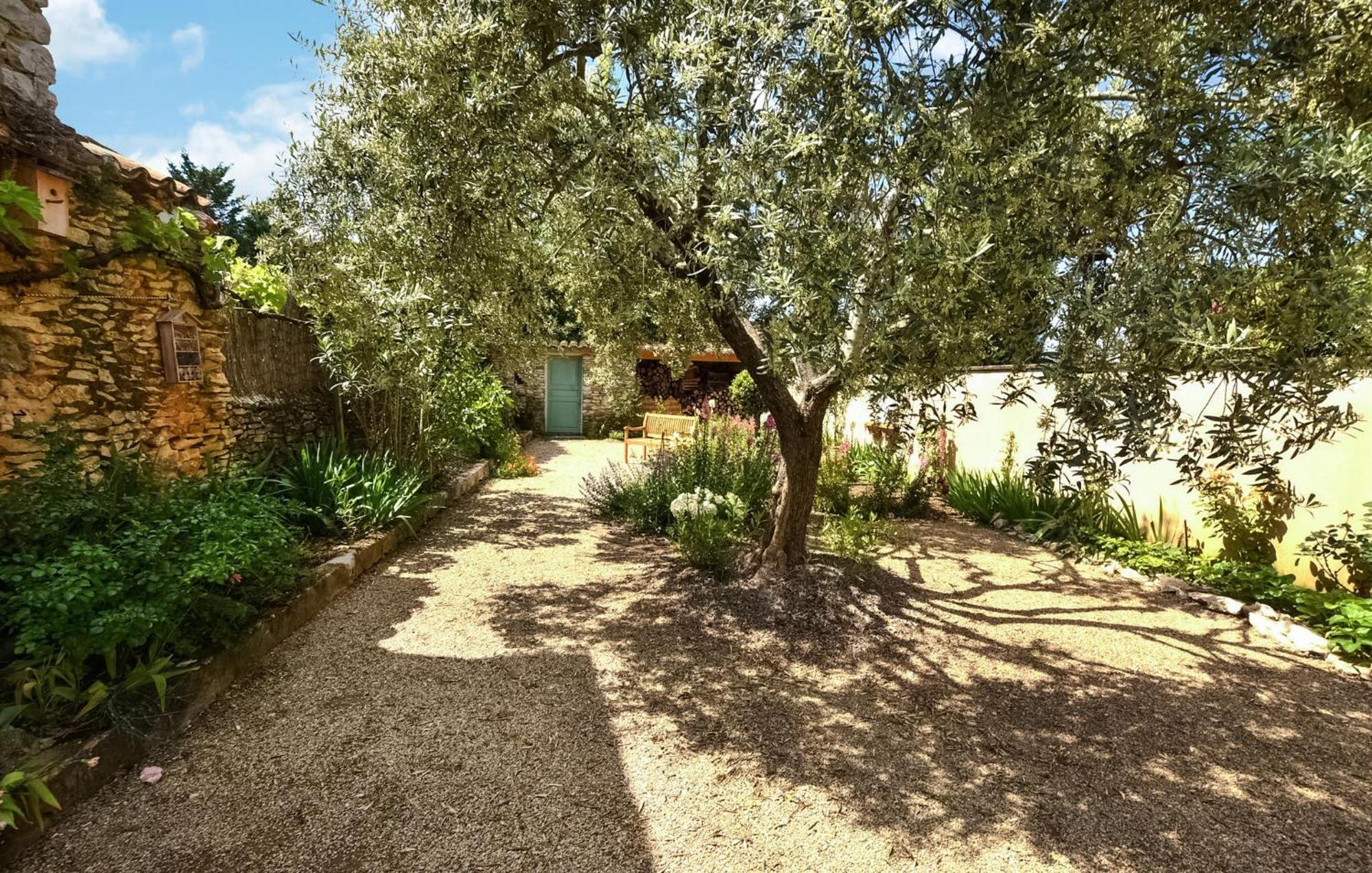 2 Bedroom Gorgeous Home In Villes-Sur-Auzon Exterior foto