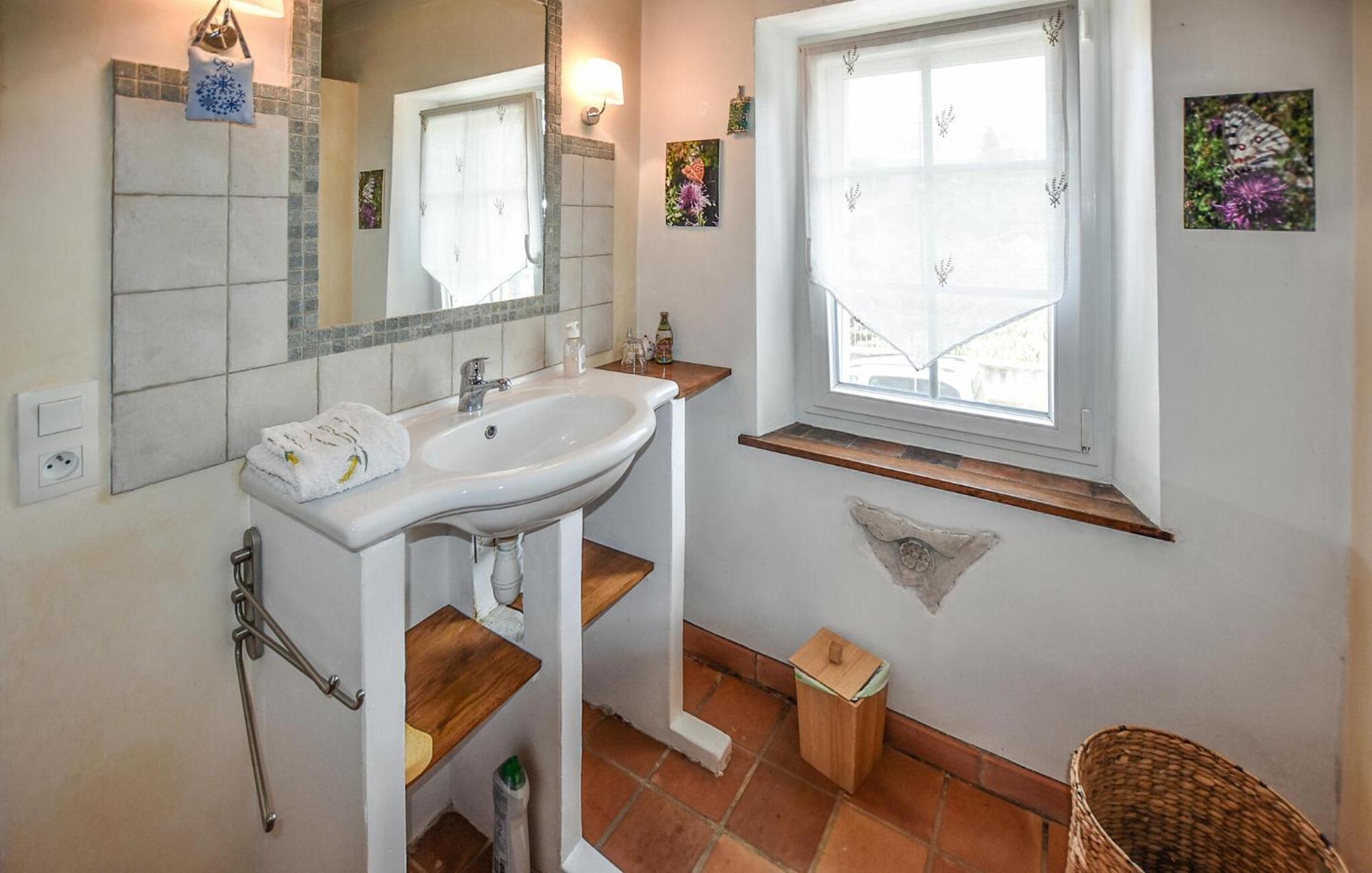 2 Bedroom Gorgeous Home In Villes-Sur-Auzon Exterior foto