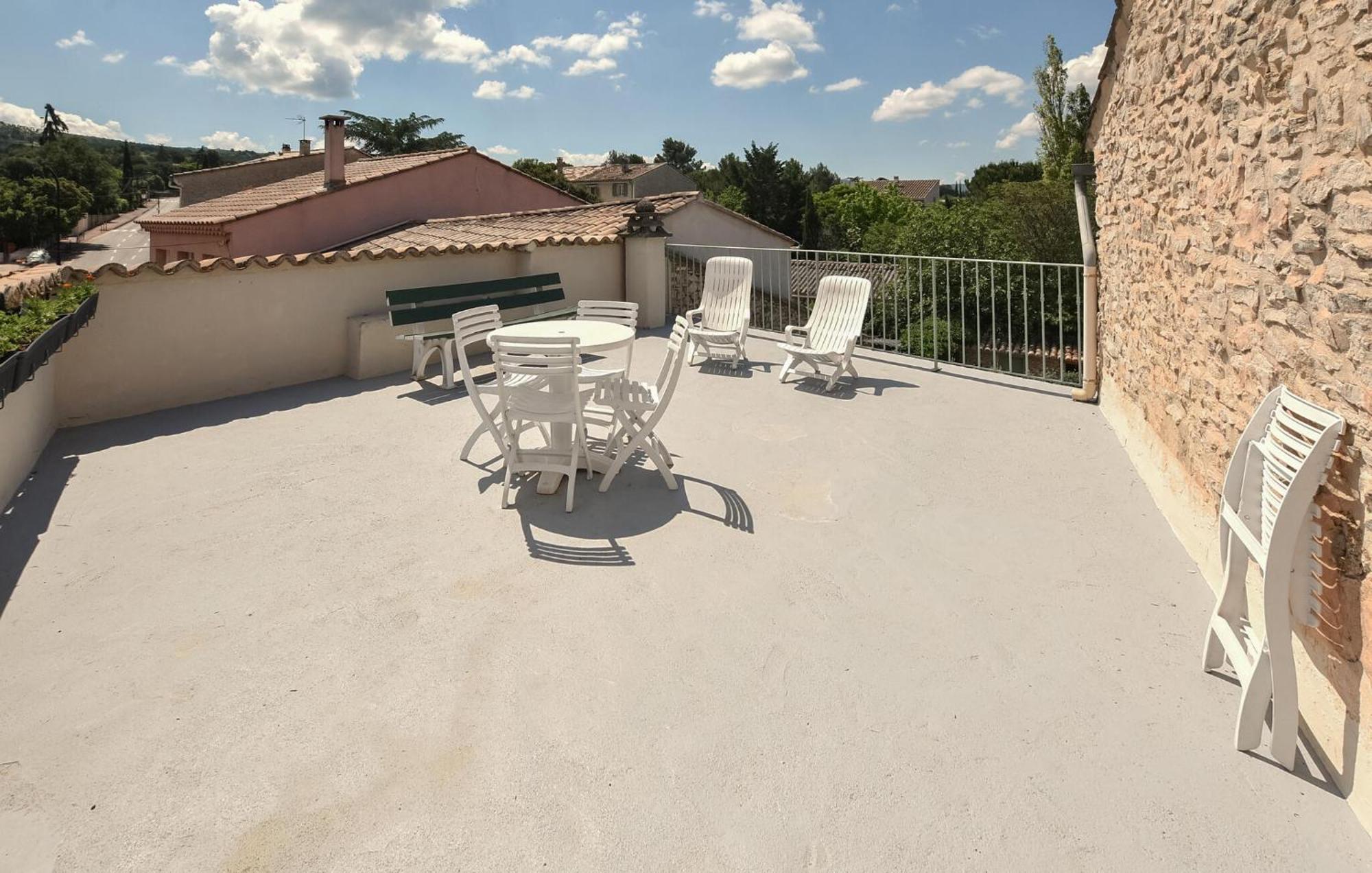 2 Bedroom Gorgeous Home In Villes-Sur-Auzon Exterior foto